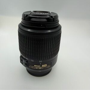 Nikon DX AF-S Nikkor 55-200mm 1:4-5.6G ED